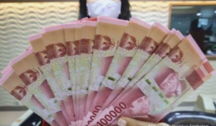 Rupiah Anjlok! Dolar AS Sentuh Rp 16.240, Asia Tertekan