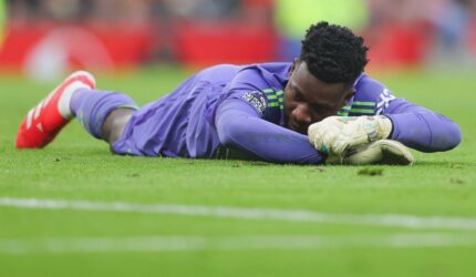 Onana Terancam di MU? Martinez Segera Merapat!