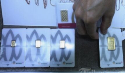 Harga Emas Antam Hari Ini 7 Juli 2025 Turun Rp 7 Ribu,Lihat Update Harga Emas di Logam Mulia