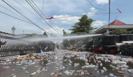 Demo Pati 13 Agustus: 64 Orang Dirawat, Gas Air Mata Penyebab Utama