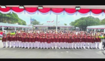 Memukau! Paduan Suara Sekolah Rakyat Guncang Istana HUT RI