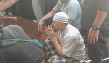 Mpok Alpa Meninggal: Detik-Detik Terakhir di Pangkuan Suami
